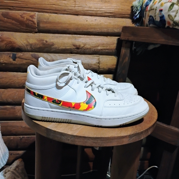 Nike Men's Shoes Sky Force 3/4 White Red Camo Swoosh CZ7892-100 - Picture 3 of 11